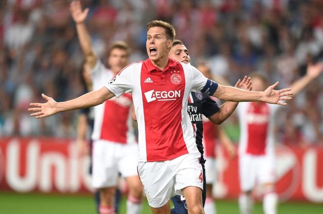 的背后是一 的背后是一