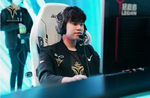 战术分析以 战术分析以